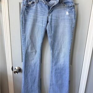 American Eagle Artist Light Wash Jeans – Women’s Size 10 Long (Stretch)